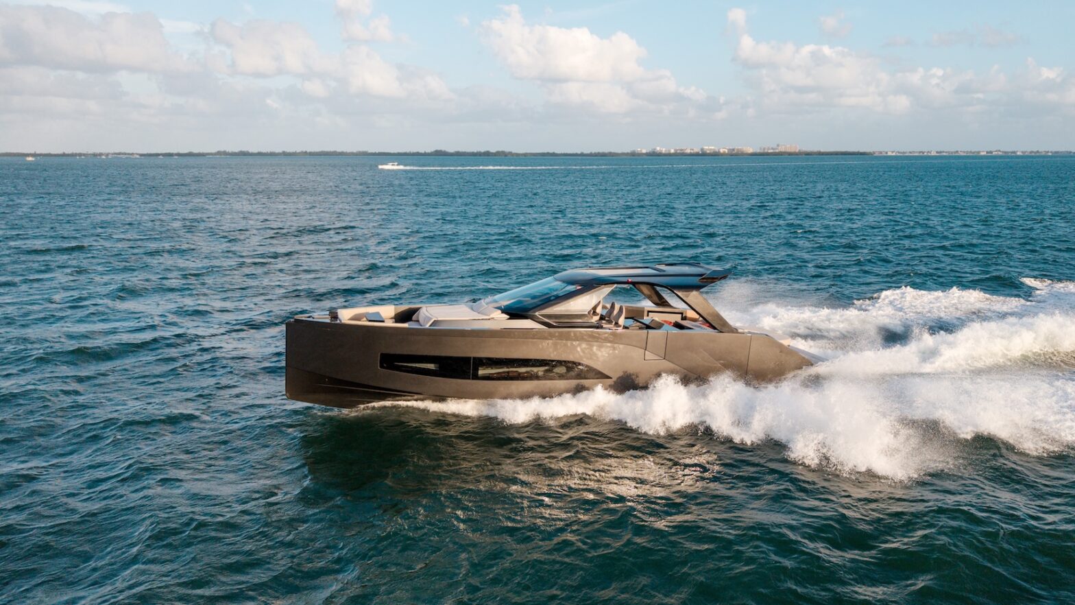 Manari 52: a custom chase boat for a cutting-edge megayacht