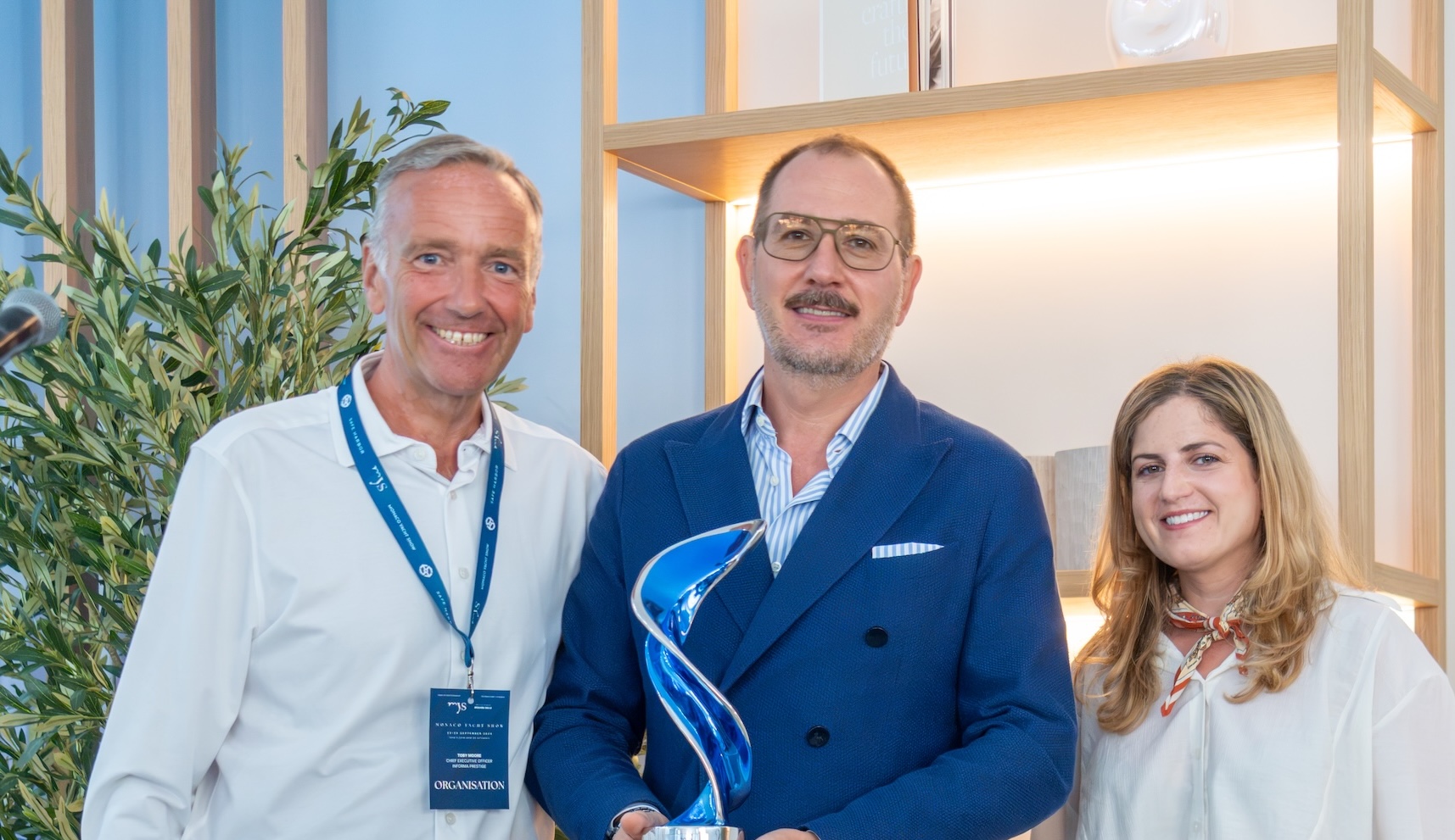 TYKUN XII, world debut and second consecutive Blue Wake Award